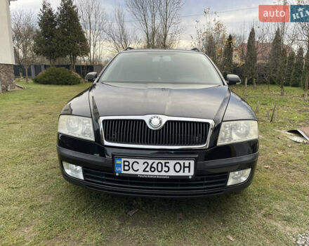 Черный Шкода Октавия, объемом двигателя 1.8 л и пробегом 213 тыс. км за 6800 $, фото 1 на Automoto.ua