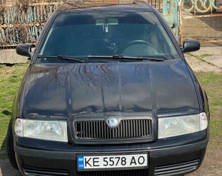 Черный Шкода Октавия, объемом двигателя 1.6 л и пробегом 225 тыс. км за 4058 $, фото 1 на Automoto.ua