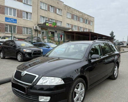 Черный Шкода Октавия, объемом двигателя 1.6 л и пробегом 202 тыс. км за 7700 $, фото 1 на Automoto.ua