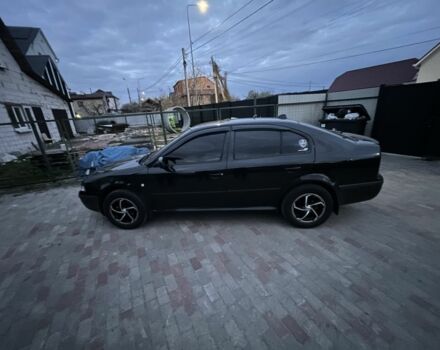 Черный Шкода Октавия, объемом двигателя 1.6 л и пробегом 330 тыс. км за 3985 $, фото 1 на Automoto.ua