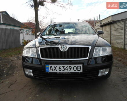 Черный Шкода Октавия, объемом двигателя 1.6 л и пробегом 233 тыс. км за 7400 $, фото 1 на Automoto.ua