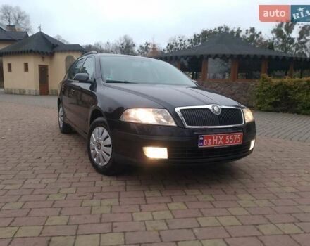 Черный Шкода Октавия, объемом двигателя 1.6 л и пробегом 201 тыс. км за 5800 $, фото 1 на Automoto.ua
