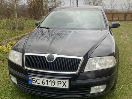 Черный Шкода Октавия, объемом двигателя 1.8 л и пробегом 346 тыс. км за 4600 $, фото 1 на Automoto.ua