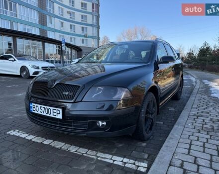 Черный Шкода Октавия, объемом двигателя 2 л и пробегом 330 тыс. км за 7900 $, фото 1 на Automoto.ua