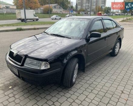 Черный Шкода Октавия, объемом двигателя 1.6 л и пробегом 211 тыс. км за 5300 $, фото 1 на Automoto.ua