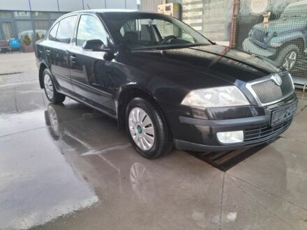 Черный Шкода Октавия, объемом двигателя 1.6 л и пробегом 220 тыс. км за 4300 $, фото 1 на Automoto.ua