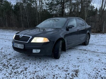 Чорний Шкода Октавія, об'ємом двигуна 2 л та пробігом 240 тис. км за 1900 $, фото 1 на Automoto.ua