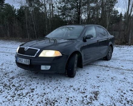 Черный Шкода Октавия, объемом двигателя 2 л и пробегом 240 тыс. км за 1900 $, фото 1 на Automoto.ua