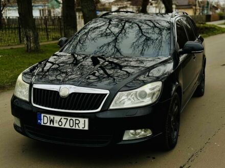 Черный Шкода Октавия, объемом двигателя 1.9 л и пробегом 215 тыс. км за 3300 $, фото 1 на Automoto.ua