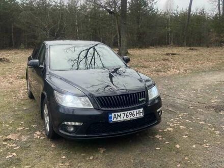Черный Шкода Октавия, объемом двигателя 1.8 л и пробегом 220 тыс. км за 7500 $, фото 1 на Automoto.ua