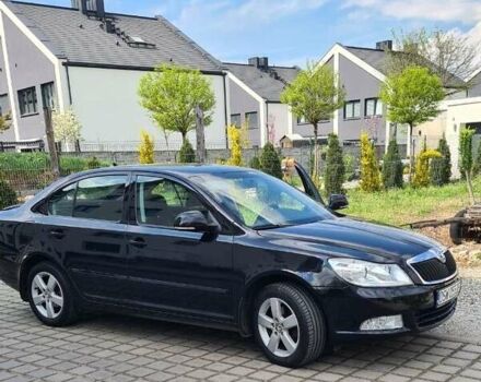 Чорний Шкода Октавія, об'ємом двигуна 1.8 л та пробігом 228 тис. км за 7500 $, фото 1 на Automoto.ua