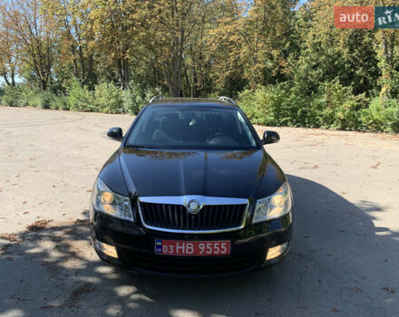 Черный Шкода Октавия, объемом двигателя 1.6 л и пробегом 240 тыс. км за 8200 $, фото 1 на Automoto.ua