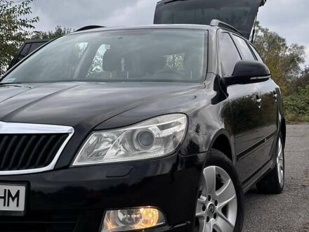 Шкода Октавия 2009 в Черкассах на Automoto.ua Черный Шкода Октавия, объемом двигателя 1.9 л и пробегом 256 тыс. км за 7800 $, фото 1 на Automoto.ua