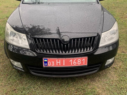 Черный Шкода Октавия, объемом двигателя 0 л и пробегом 215 тыс. км за 7600 $, фото 1 на Automoto.ua