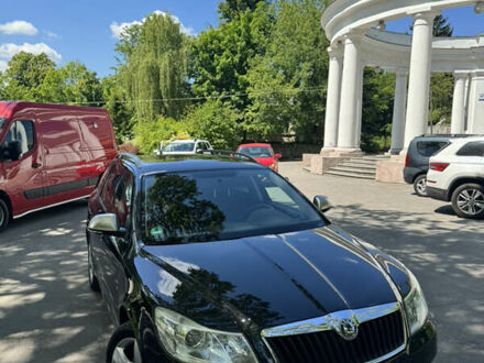 Черный Шкода Октавия, объемом двигателя 1.8 л и пробегом 153 тыс. км за 7600 $, фото 1 на Automoto.ua