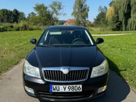 Черный Шкода Октавия, объемом двигателя 1.6 л и пробегом 150 тыс. км за 4550 $, фото 1 на Automoto.ua