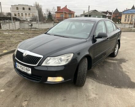 Черный Шкода Октавия, объемом двигателя 1.6 л и пробегом 367 тыс. км за 5200 $, фото 1 на Automoto.ua