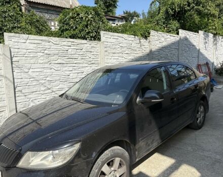 Черный Шкода Октавия, объемом двигателя 1.6 л и пробегом 250 тыс. км за 5500 $, фото 1 на Automoto.ua