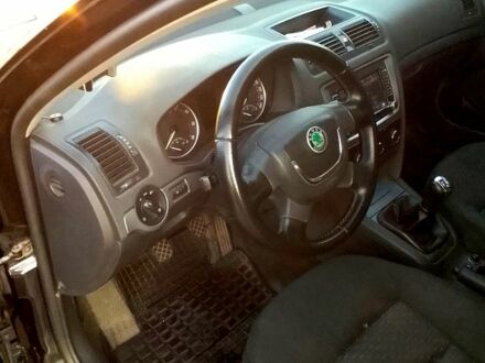 Шкода Октавія 2009 у Кропивницькому (Кіровограді) на Automoto.ua Чорний Шкода Октавія, об'ємом двигуна 1.6 л та пробігом 283 тис. км за 6990 $, фото 1 на Automoto.ua