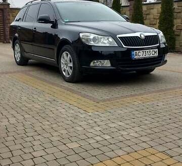 Черный Шкода Октавия, объемом двигателя 1.6 л и пробегом 227 тыс. км за 7499 $, фото 1 на Automoto.ua