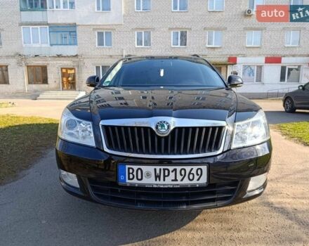 Черный Шкода Октавия, объемом двигателя 1.6 л и пробегом 209 тыс. км за 7999 $, фото 1 на Automoto.ua