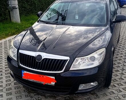 Чорний Шкода Октавія, об'ємом двигуна 1.6 л та пробігом 267 тис. км за 8000 $, фото 1 на Automoto.ua