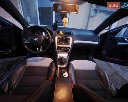 Черный Шкода Октавия, объемом двигателя 2 л и пробегом 247 тыс. км за 9000 $, фото 1 на Automoto.ua