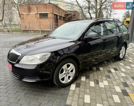 Черный Шкода Октавия, объемом двигателя 1.6 л и пробегом 157 тыс. км за 9000 $, фото 1 на Automoto.ua