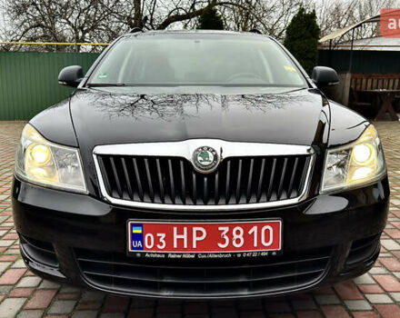 Чорний Шкода Октавія, об'ємом двигуна 1.6 л та пробігом 114 тис. км за 8299 $, фото 1 на Automoto.ua