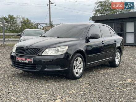 Шкода Октавия 2010 в Хусте на Automoto.ua Черный Шкода Октавия, объемом двигателя 1.6 л и пробегом 300 тыс. км за 8000 $, фото 1 на Automoto.ua