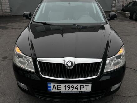 Черный Шкода Октавия, объемом двигателя 1.6 л и пробегом 230 тыс. км за 7500 $, фото 1 на Automoto.ua