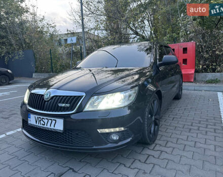 Черный Шкода Октавия, объемом двигателя 2 л и пробегом 255 тыс. км за 9000 $, фото 1 на Automoto.ua
