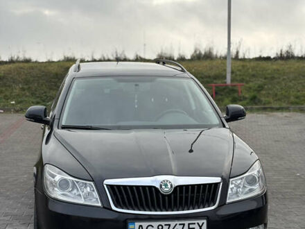 Черный Шкода Октавия, объемом двигателя 1.6 л и пробегом 182 тыс. км за 9300 $, фото 1 на Automoto.ua