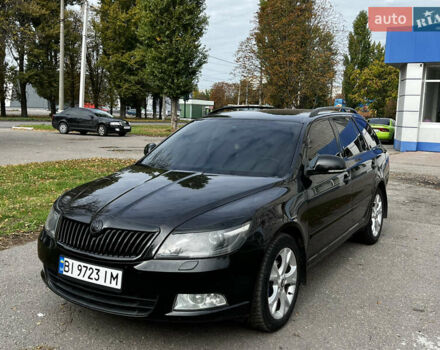 Черный Шкода Октавия, объемом двигателя 1.8 л и пробегом 255 тыс. км за 6900 $, фото 1 на Automoto.ua