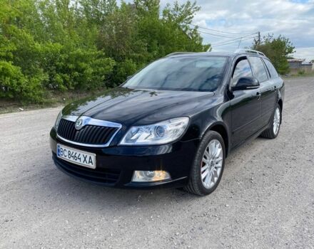 Черный Шкода Октавия, объемом двигателя 1.8 л и пробегом 230 тыс. км за 8800 $, фото 1 на Automoto.ua