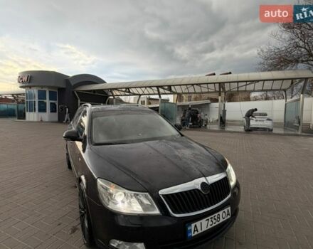 Черный Шкода Октавия, объемом двигателя 1.8 л и пробегом 300 тыс. км за 8900 $, фото 1 на Automoto.ua