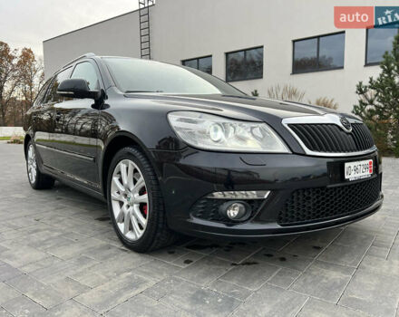 Черный Шкода Октавия, объемом двигателя 2 л и пробегом 267 тыс. км за 11850 $, фото 1 на Automoto.ua