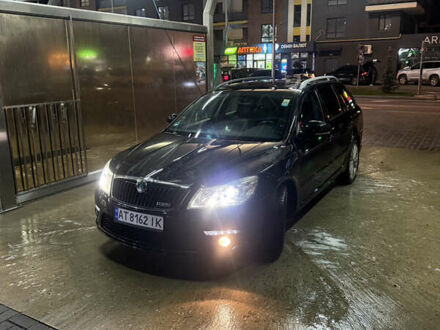 Черный Шкода Октавия, объемом двигателя 2 л и пробегом 330 тыс. км за 10500 $, фото 1 на Automoto.ua