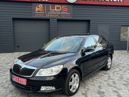 Черный Шкода Октавия, объемом двигателя 1.4 л и пробегом 239 тыс. км за 8300 $, фото 1 на Automoto.ua