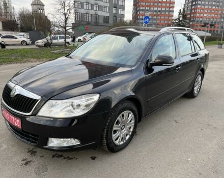Черный Шкода Октавия, объемом двигателя 1.4 л и пробегом 211 тыс. км за 6800 $, фото 1 на Automoto.ua