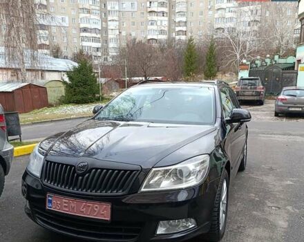 Черный Шкода Октавия, объемом двигателя 1.6 л и пробегом 239 тыс. км за 9000 $, фото 1 на Automoto.ua