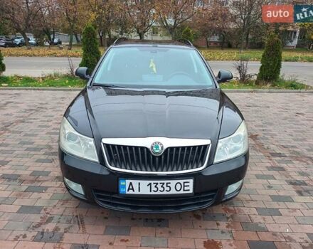 Шкода Октавия 2011 в Белой Церкве на Automoto.ua Черный Шкода Октавия, объемом двигателя 1.6 л и пробегом 282 тыс. км за 7200 $, фото 1 на Automoto.ua