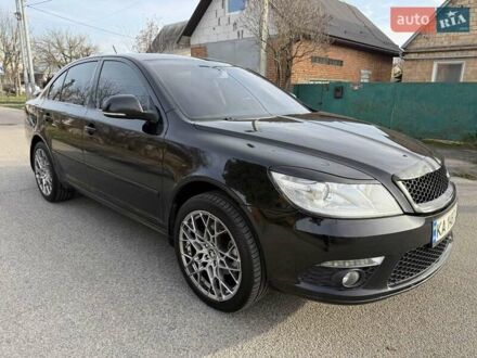 Черный Шкода Октавия, объемом двигателя 1.8 л и пробегом 210 тыс. км за 7800 $, фото 1 на Automoto.ua