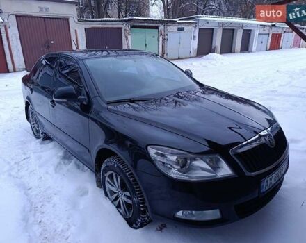 Черный Шкода Октавия, объемом двигателя 1.6 л и пробегом 310 тыс. км за 7800 $, фото 1 на Automoto.ua
