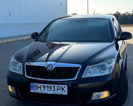 Черный Шкода Октавия, объемом двигателя 1.6 л и пробегом 319 тыс. км за 8200 $, фото 1 на Automoto.ua