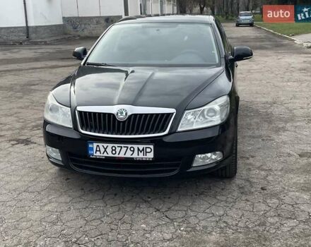 Чорний Шкода Октавія, об'ємом двигуна 1.8 л та пробігом 210 тис. км за 9600 $, фото 1 на Automoto.ua