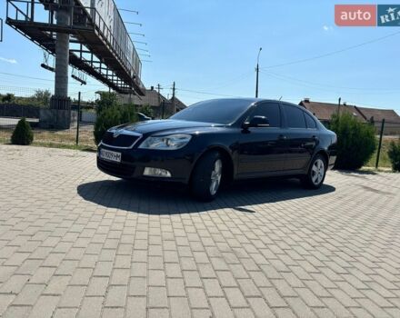 Черный Шкода Октавия, объемом двигателя 1.6 л и пробегом 287 тыс. км за 7750 $, фото 1 на Automoto.ua