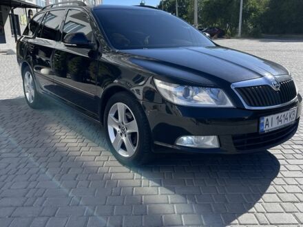 Шкода Октавия 2011 в Обухове на Automoto.ua Черный Шкода Октавия, объемом двигателя 1.6 л и пробегом 298 тыс. км за 7999 $, фото 1 на Automoto.ua