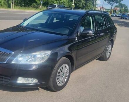 Чорний Шкода Октавія, об'ємом двигуна 1.8 л та пробігом 157 тис. км за 8000 $, фото 1 на Automoto.ua