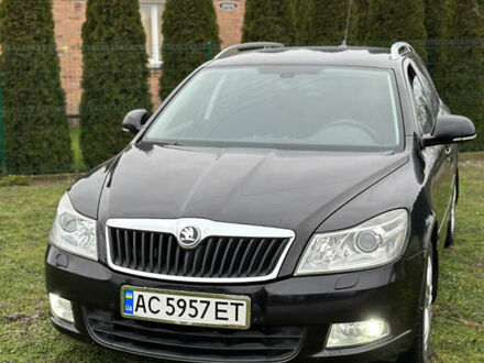 Чорний Шкода Октавія, об'ємом двигуна 1.2 л та пробігом 215 тис. км за 7000 $, фото 1 на Automoto.ua